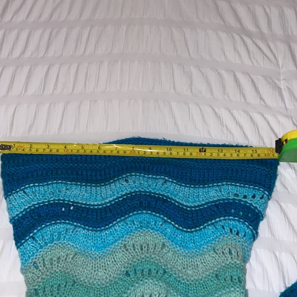 Knitted mermaid slide in blanket - Picture 3 of 4